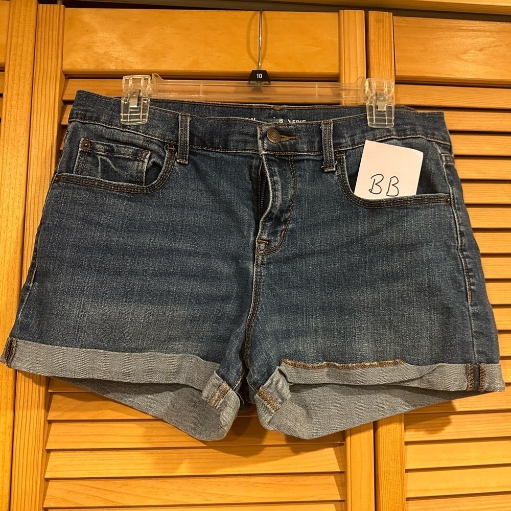 Old Navy Womens Boyfriend Shorts 12 Denim Blue Pockets Belted Casual Cuffed